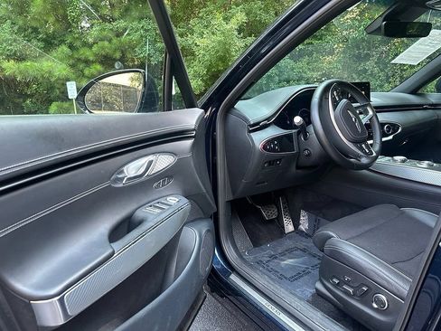 Used 2023 Genesis GV70 2.5T w/ Sport Prestige Package AWD/4WD image 5