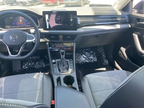 New 2025 Volkswagen Jetta SE image 19