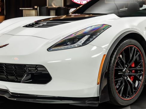 Used 2019 Chevrolet Corvette Z06 RWD image 30
