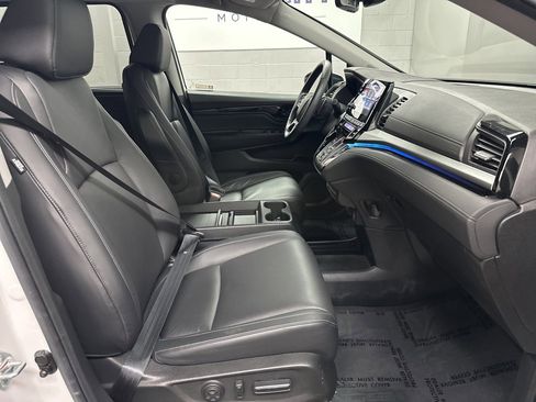 Used 2023 Honda Odyssey Touring image 19