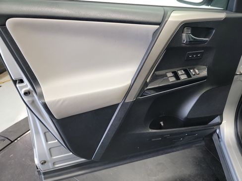 Used 2016 Toyota RAV4 Limited w/ Advanced Technology Package AWD/4WD image 13