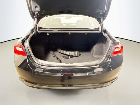 Used 2023 Chevrolet Malibu LS image 29