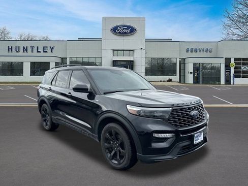 Used 2024 Ford Explorer ST-Line w/ Class IV Trailer Tow Package AWD/4WD image 3