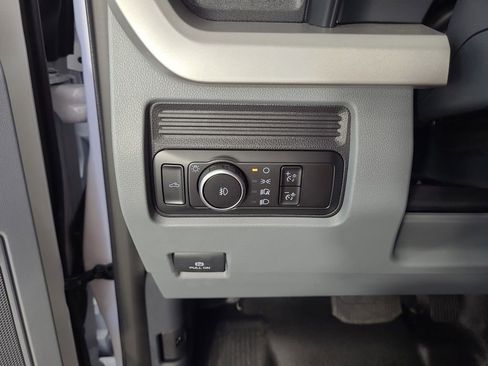 Used 2025 Ford F250 XL w/ FX4 Off-Road Package image 14