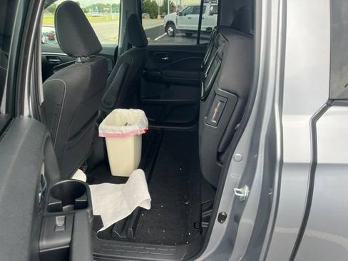 Used 2021 Honda Ridgeline Sport image 11