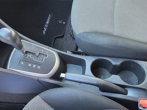 Used 2014 Hyundai Accent GS image 18