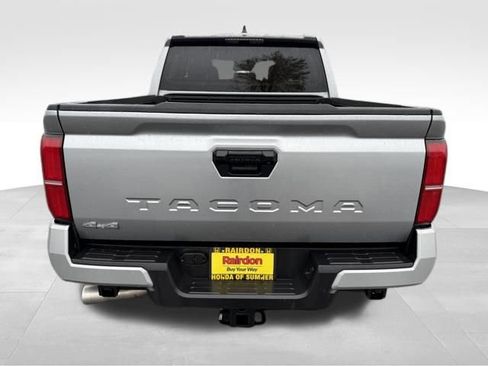 Used 2025 Toyota Tacoma SR5 image 7