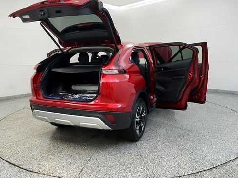 Used 2025 Mitsubishi Eclipse Cross SE AWD/4WD image 11
