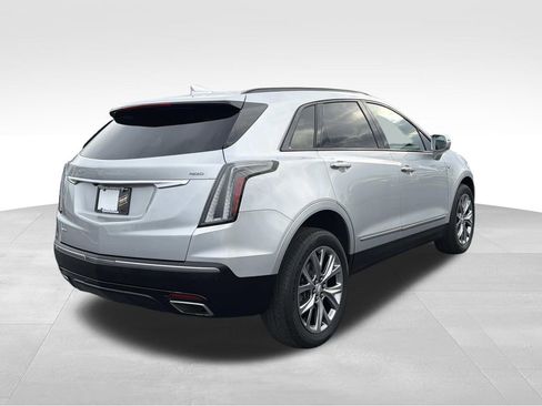 Used 2020 Cadillac XT5 Sportv image 3