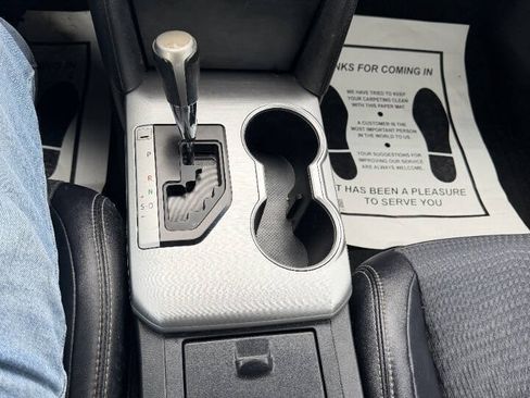 Used 2013 Toyota Camry SE FWD image 11