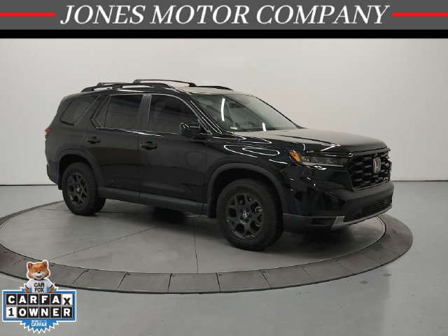 Used 2025 Honda Pilot TrailSport image 1