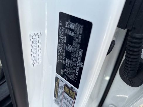 Used 2024 Kia Sportage LX image 20