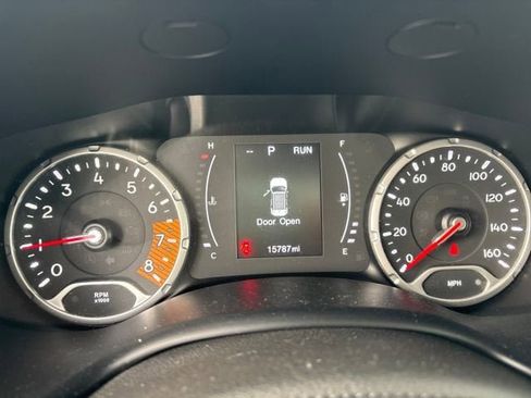 Used 2023 Jeep Renegade Latitude image 15