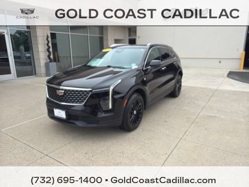 Used 2024 Cadillac XT4 Luxury w/ Cold Weather Package AWD/4WD image 1