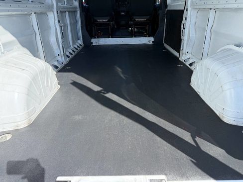 Used 2024 RAM ProMaster 2500 w/ Convenience Group image 19