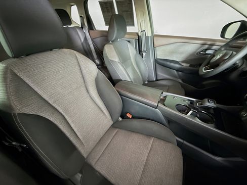 Used 2021 Nissan Rogue S image 33