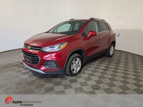 Used 2019 Chevrolet Trax LT w/ LT Convenience Package AWD/4WD image 3