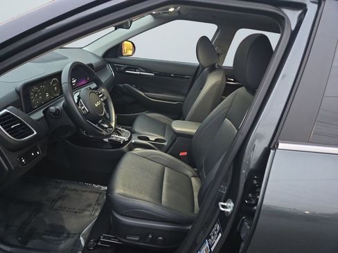 Used 2024 Kia Seltos EX image 9