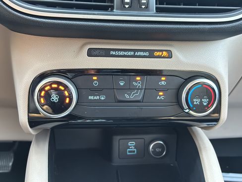 Used 2021 Ford Escape SE FWD image 26