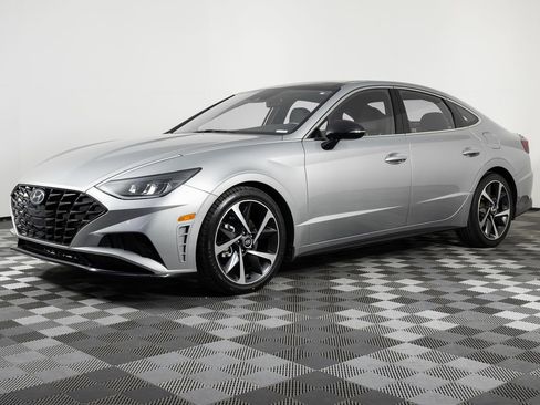 Used 2022 Hyundai Sonata SEL Plus image 1