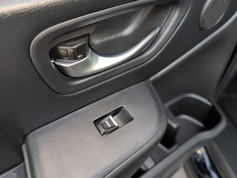 Used 2025 Honda Pilot Elite image 32