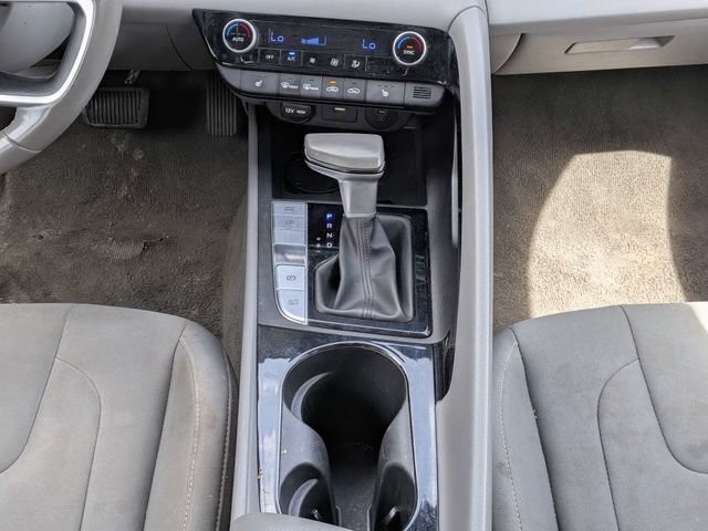 Used 2025 Hyundai Elantra SEL FWD image 9