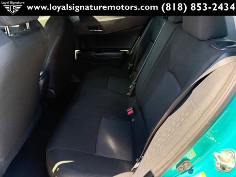 Used 2018 Toyota C-HR XLE FWD image 12