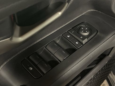 Used 2025 Toyota Tacoma SR image 10