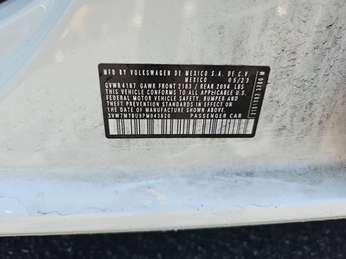 Used 2023 Volkswagen Jetta SE w/ Panoramic Sunroof Package FWD image 9