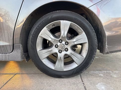 Used 2014 Toyota Sienna SE image 34