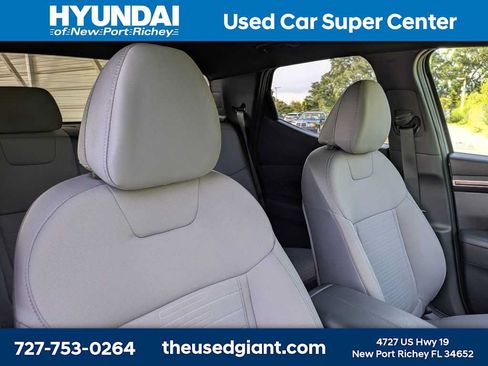 Certified 2023 Hyundai Santa Cruz SE AWD/4WD image 6
