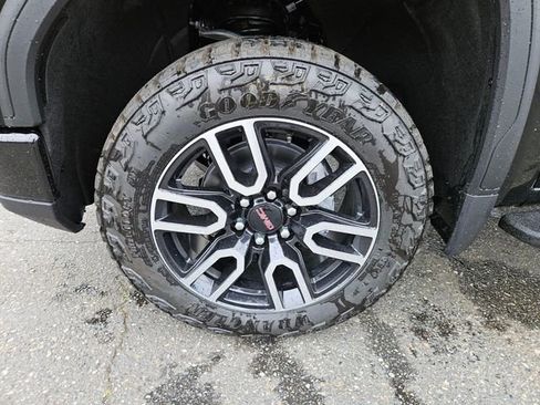 New 2026 GMC Sierra 1500 AT4 w/ AT4 Premium Package AWD/4WD image 9