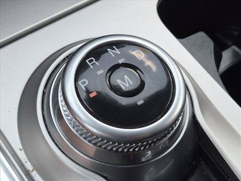 Used 2020 Ford Explorer Limited AWD/4WD image 12