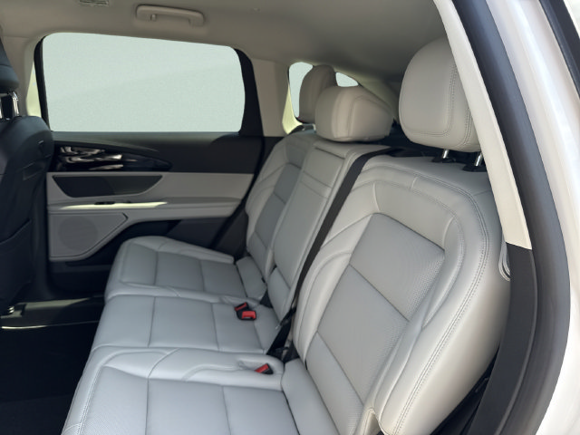New 2026 Lincoln Nautilus Premier w/ Equipment Group 102A AWD/4WD image 39