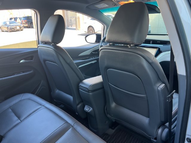 Used 2020 Chevrolet Bolt Premier w/ Infotainment Package FWD image 39