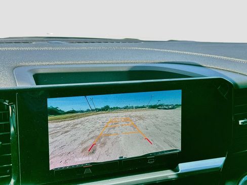 Used 2022 GMC Sierra 1500 SLT w/ SLT Convenience Package RWD image 18