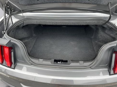 Used 2022 Ford Mustang Premium image 25