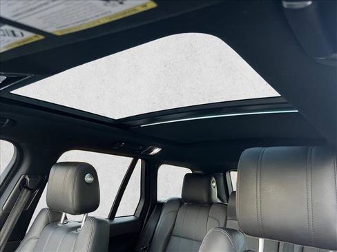 Used 2017 Land Rover Range Rover Supercharged image 12