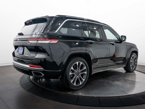 Used 2022 Jeep Grand Cherokee Overland w/ Adv Protech Group III AWD/4WD image 4