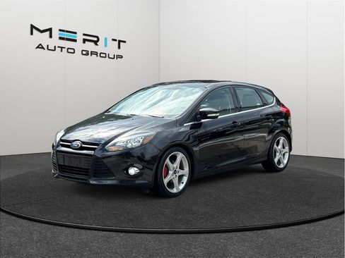 Used 2014 Ford Focus Titanium FWD image 4