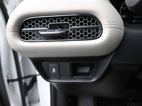 New 2026 Honda HR-V LX image 10