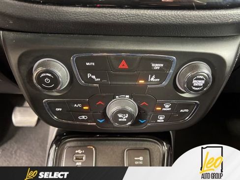 Used 2021 Jeep Compass Limited FWD image 24