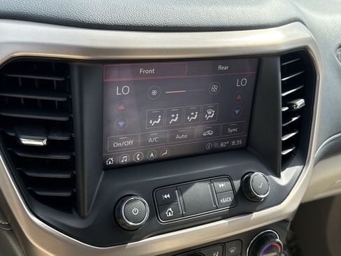 Used 2021 GMC Acadia Denali w/ Denali Technology Package AWD/4WD image 21