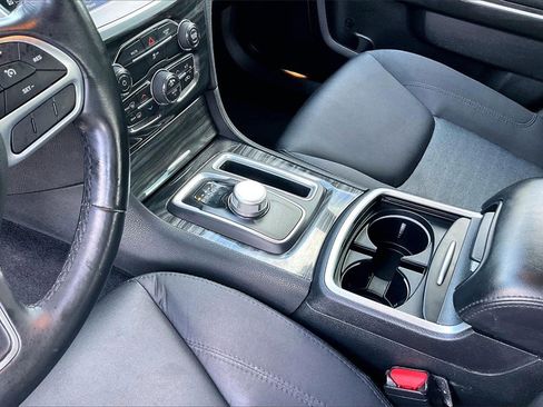 Used 2021 Chrysler 300 Touring w/ Sport Appearance Package image 15