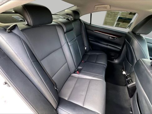 Used 2016 Lexus ES 350 w/ Premium Package w/Wood Trim FWD image 19