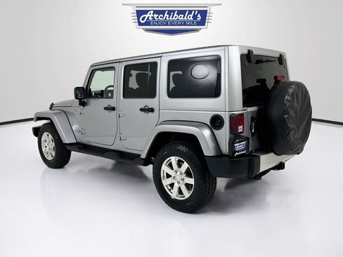 Used 2014 Jeep Wrangler Unlimited Sahara w/ Connectivity Group AWD/4WD image 6