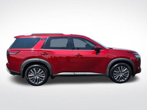 Used 2023 Nissan Pathfinder SL w/ SL Premium Package AWD/4WD image 8