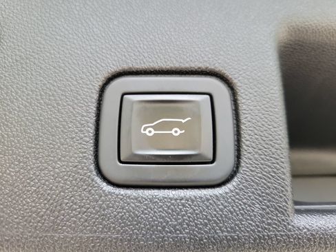 Used 2020 Chevrolet Equinox LT AWD/4WD image 9