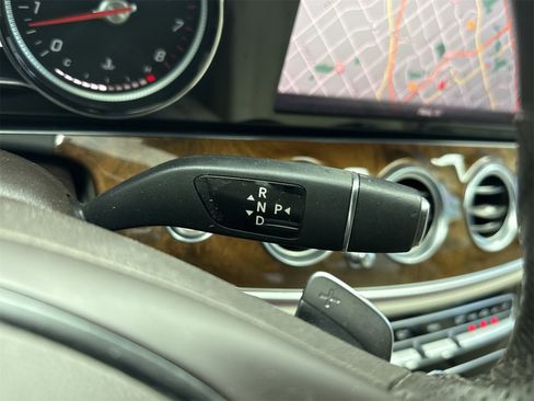 Used 2018 Mercedes-Benz E 300 image 25