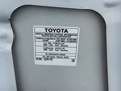 Used 2017 Toyota Corolla LE w/ Carpet Mat Package (TMS) image 19